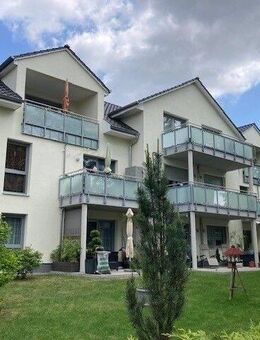 Moderne helle 2-Raum Dachgeschosswohnung mit Balkon, Stellplatz, Fahrstuhl und Seenähe - Rangsdorf