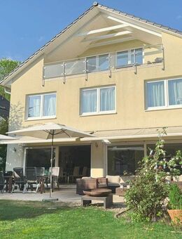 Der Wohntraum für ihre Familie: Stadtnahe, helle Einfamilienvilla mit großem Garten - Wiesbaden