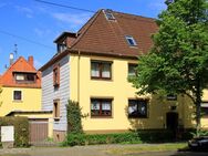 Anlageobjekt: Kleines Mehrfamilienhaus (MFH) mit 2 Wohneinheiten mitten in Bremerhaven - Bremerhaven