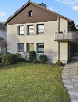 Gemütliches Zweifamilienhaus mit großem Grundstück in Horn - Horn-Bad Meinberg