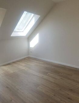 Dachwohnung am Sonnenberg mit Blick über Chemnitz - Chemnitz