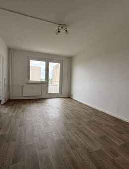 Charmante 1-Zimmer-Wohnung mit Balkon in Stendal - Stendal (Hansestadt)