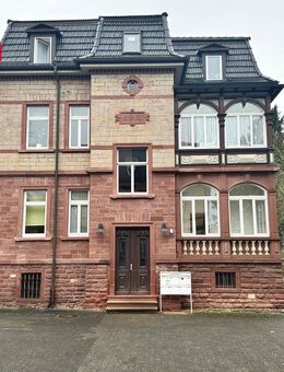 Charmante Altbauwohnung in zentraler Lage von Wertheim - als Teil- oder Wohnungseigentum nutzbar - - Wertheim