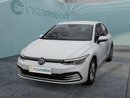 VW Golf, 1.5 TSI 8 Life, Jahr 2020 - München