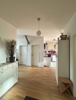 Helle, geräumige 3-Raum-Wohnung mit Balkon in zentraler Lage | PKW-Stellplatz inklusive ! - Mühlhausen (Thüringen)