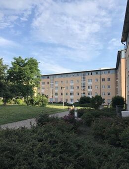 Interessante 2 Zi.-Wohnung mit TG-Stellplatz für Selbstnutzer und Kapitalanleger - Potsdam