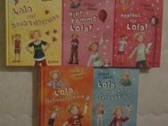 5 Bücher Lola: Lola auf Hochzeitsreise + Hier kommt Lola ! + Applaus für Lola ! + Lola Schwesterherz + Lola macht Schlagzeilen - München