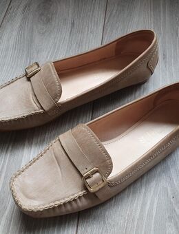 "Esprit" 1968 Damen Slipper/Halbschuhe mit Schnalle Gr.40 Beige Leder **Anschauen** - Köln
