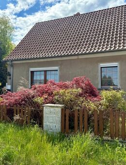 GROßZÜGIGES GRUNDSTÜCK 2.187 m² MIT DHH - Handwerkliches Geschick gefragt, sofort bezugsbereit! - Seelow