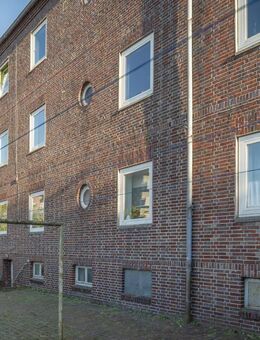 3-Zimmer-Wohnung im Dachgeschoss mit Dusche in Wilhelmshaven - Nähe Zentrum !!! - Wilhelmshaven
