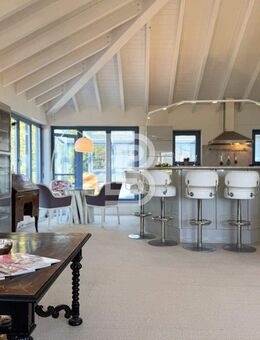 Lichtdurchflutete Loftwohnung mit Wintergarten, großem Balkon und Ausblick ins Grüne - Freiburg (Breisgau)