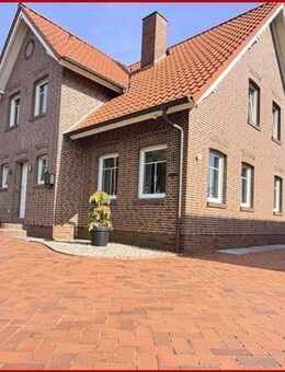 * TOP Lage * Große Halle * TOP Raumaufteilung * 3 Bäder * 2 Kamine * Wintergarten * Doppelgarage * - Bunde