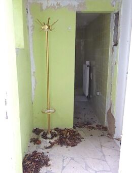 Sanierungsbedürftiges Haus mit 2-3 WE, Garage und kleinem Garten - Bonn