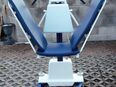 Patientenlifter Elli 800 mit Sitz und liege in 4056