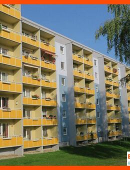 Bezugsfertige 2-Raum-Wohnung! Aufzug // Wannenbad // Balkon mit Blick ins Grüne! - Gera