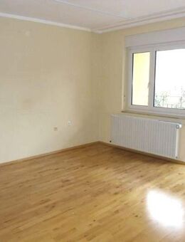 Nähe Maxtorgraben: Traumhaft zentrale Wohnung mit großem Balkon (verkehrsberuhigte 30-Zone) - Nürnberg