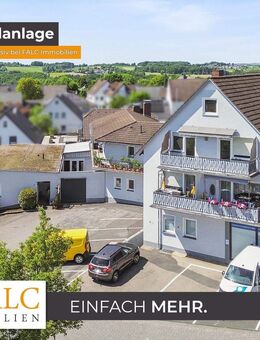 Anlageobjekt im Zentrum Neunkirchen mit 4 Wohneinheiten, Gewerbe, Lager, 6 Garagen & 13 Stellplätzen - Neunkirchen-Seelscheid