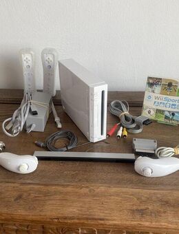 Nintendo Wii Konsole weiß 2 Spieler Sports Set mit Controllern - Bergisch Gladbach