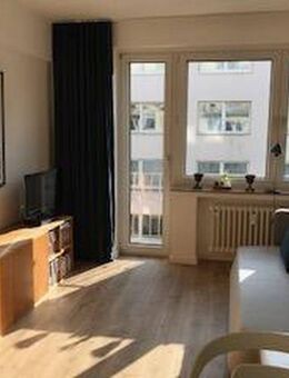 helle 3-Zimmer-Wohnung Pionierstr. (Höhe Ader-/Luisenstr.) - Düsseldorf