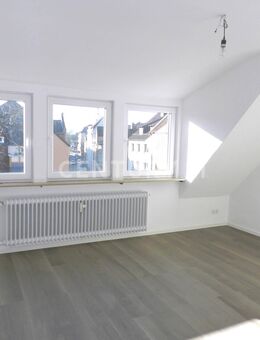 Helle und freundliche 3-Zimmer-Dachgeschosswohnung - Hildesheim