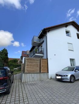 Dachgeschoss-Wohnung zentral in Wettstetten - Wettstetten