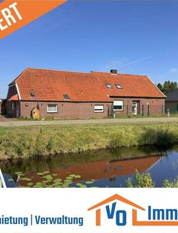 Sanierungsbedürftiges Landhaus mit Grünlandfläche in idyllischer Wiekenlage von Wiesmoor - Wiesmoor