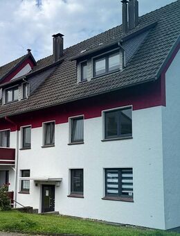 Geräumige 2-Zimmer-Wohnung mit BALKON und EBK - Solingen (Klingenstadt)