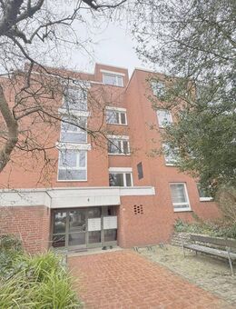 Vermietete Zwei-Zimmer-Wohnung mit EBK und Balkon in ruhiger Seitenstraße Arbergens - Bremen