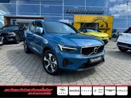 Volvo XC40, B3 B Core BusinessPak, Jahr 2022 - Potsdam