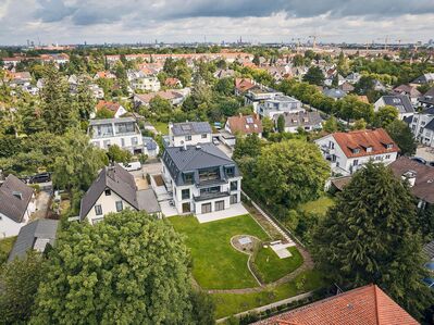 U-Bahn Nähe -4-Zimmer EG-Wohnung mit ca. 400 qm Garten in ruhiger Lage