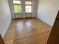 Helle 4 Zimmer-Wohnung in zentraler Lage von Naumburg - Naumburg (Saale)