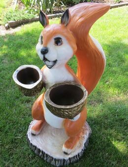 Gartendeko Eichhörnchen mit Pflanzschalen Dekofigur Kostenlose Anlieferung - Hergisdorf