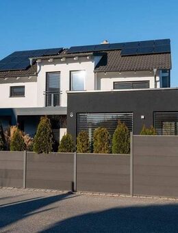 Architektur triff Wellness: Modernes Traumhaus mit Salzwasserpool - Geisenhausen