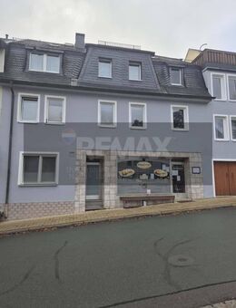 Gemütliche Single-Dachgeschoss-Wohnung im Herzen von Bad Steben - Bad Steben