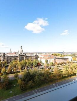 Großzügiges Wohnen mit Stil: Moderne 2-Zi.-Wohnung mit Loggia und eleganter Einbauküche - Dresden