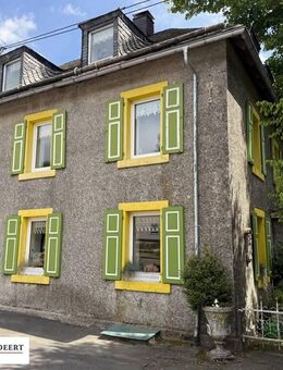 Historisches Pfarrhaus mit traumhaften Grundstück auf den Höhen des Westerwalds! - Stein-Neukirch