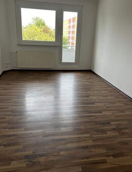 2 Zimmer mit Balkon! - Halle (Saale)