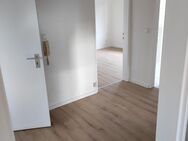 Frisch renovierte 3-Zimmer-ETW, Erdgeschoss mit Balkon und Stellplatz - Hanau (Brüder-Grimm-Stadt)