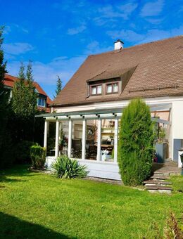 Charmantes Einfamilienhaus auf großem, uneinsehbarem sonnigen Grundstück - Moosburg (Isar)