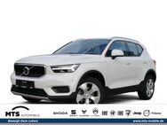 Volvo XC40, Momentum, Jahr 2021 - Friedberg (Hessen)