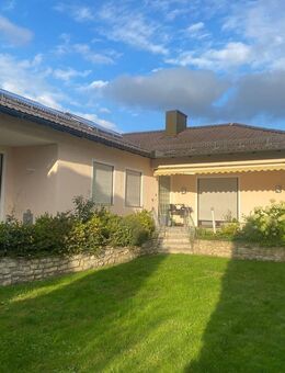 Attraktives Einfamilienhaus in absolut ruhiger TOP-Wohnlage in Abensberg - Abensberg