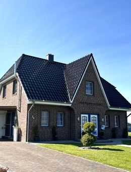 Alleinlage! - Neuwertiges Friesenhaus in KfW 55-Standard auf dem Lande - Landscheide