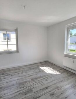 Komplett neu sanierte, helle Wohnung wartet auf Sie! - Seifhennersdorf