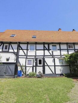 Vollvermietetes 4-Parteienhaus mit Wertsteigerungspotenzial unweit von Göttingen - Adelebsen