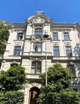 exklusives Dachgeschoss mit Stellplatz für 2-3 PKW, Kamin, Fußbodenheizung in Friedenau - Berlin