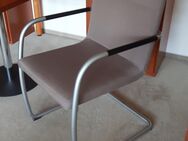 Thonet S61V Polsterarmlehnstuhl, 2 Stück Freischwinger - Frankfurt (Main)