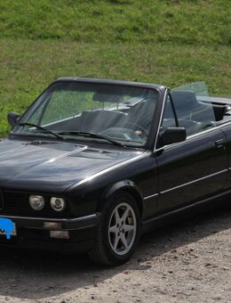BMW 325, E 30, schwarz, Cabrio, Baujahr 1990, guter Zustand, 18.000 Euro - Hamburg Bergedorf