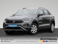 VW T-Roc, 1.0 l TSI Life 110, Jahr 2023 - Olpe