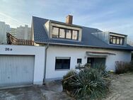 Erstbezug 4-Zi-DG-Whg mit Küche und Balkon in Gerbrunn *WG geeignet* - Gerbrunn