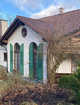 Ungewöhliches Haus im Landhausstil, 20 Autominuten von Memmingen - Erolzheim